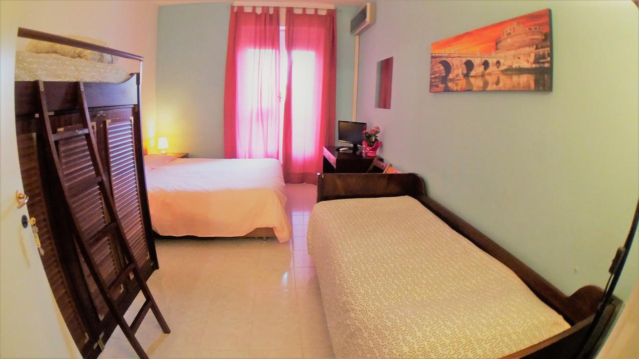 ローマ Walkincenter Bed & Breakfast エクステリア 写真